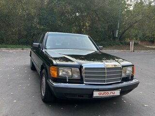 1982 Mercedes-Benz S-Класс 500 II (W126), чёрный, 2300000 рублей, вид 1