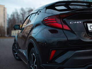 2020 Toyota C-HR I Рестайлинг, чёрный, 2300000 рублей, вид 4