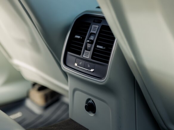 2016 Porsche Macan S Diesel I, серый, 4300000 рублей - вид 11
