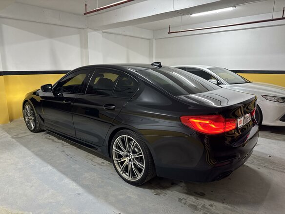 2018 BMW 5 серии 520d VII (G30/G31/G38), чёрный, 3800000 рублей - вид 4