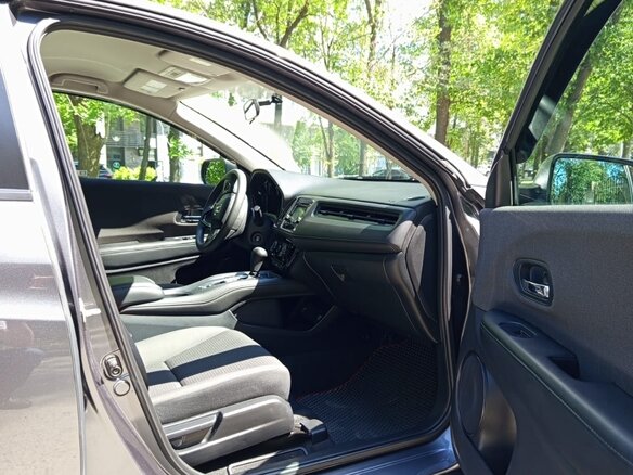 2019 Honda HR-V II Рестайлинг, серый, 1790000 рублей - вид 8