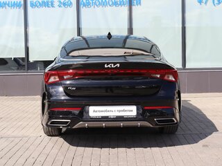 2022 Kia K5 III, чёрный, 2610000 рублей, вид 4