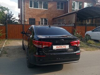2015 Kia Rio III Рестайлинг, чёрный, 599900 рублей, вид 3