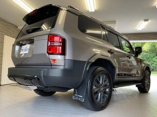2025 Toyota Land Cruiser Prado (MHEV) 250 Series, серый, 8000069 рублей, вид 3