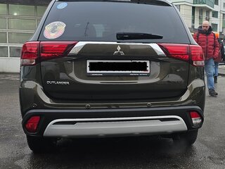 2021 Mitsubishi Outlander III Рестайлинг 3, коричневый, 3600000 рублей, вид 4