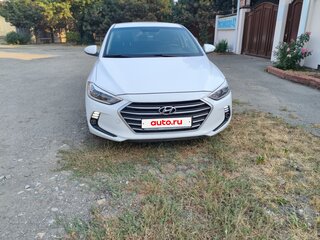 2018 Hyundai Elantra VI (AD), белый, 1700000 рублей, вид 3