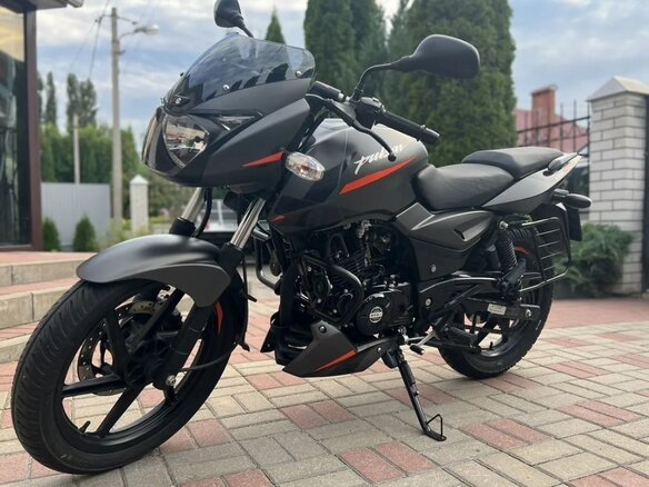 2021 Bajaj Pulsar 180, чёрный, 150000 рублей