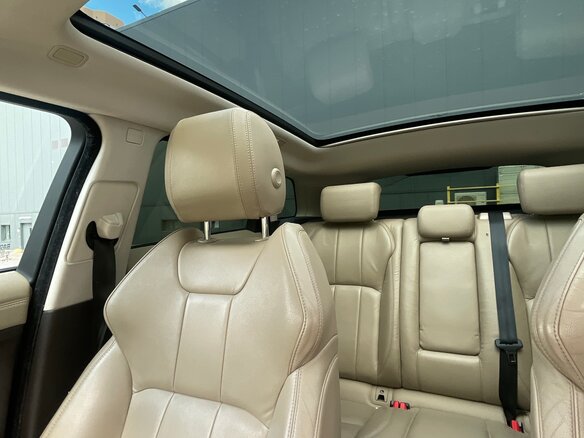 2017 Land Rover Range Rover Evoque I Рестайлинг, белый, 2050000 рублей - вид 11