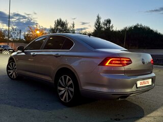 2019 Volkswagen Passat B8, серебристый, 2650000 рублей, вид 4