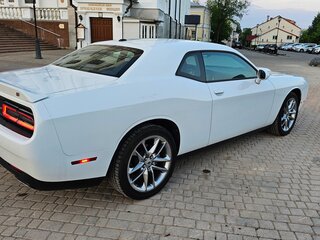 2022 Dodge Challenger III Рестайлинг 2, белый, 2867435 рублей, вид 2