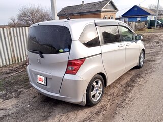 2009 Honda Freed I, серый, 1030000 рублей, вид 3