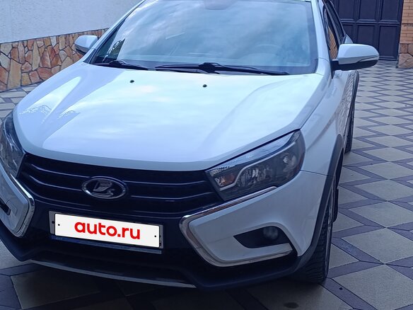 2019 Lada (ВАЗ) Vesta SW Cross I, белый, 1000000 рублей