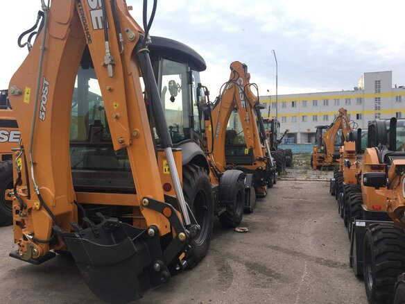 2020 Case CE Экскаваторы-погрузчики, коричневый - вид 4