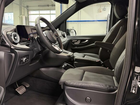 2026 Mercedes-Benz V-Класс Extra Long 300 d экстра длинный III (W447) Рестайлинг 2, чёрный, 14890000 рублей - вид 7