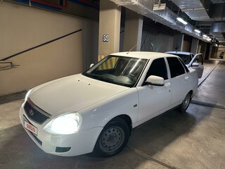 2015 Lada (ВАЗ) Priora I Рестайлинг, белый, 899000 рублей, вид 2