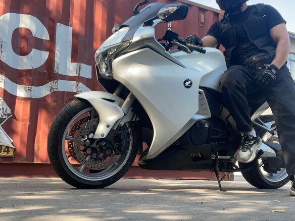 2009 Honda VFR 1200, белый, 1000000 рублей - вид 10
