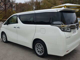 2019 Toyota Vellfire II Рестайлинг, белый, 4500000 рублей, вид 5