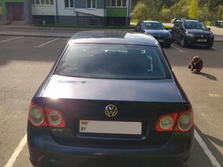 2010 Volkswagen Jetta V, серый, 800000 рублей, вид 3