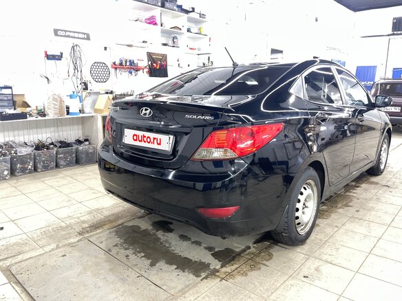 2012 Hyundai Solaris I, чёрный, 890000 рублей - вид 4
