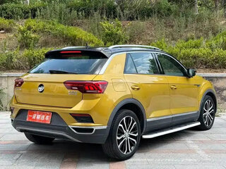 2018 Volkswagen T-Roc I (China Market), жёлтый, 1560002 рублей, вид 4