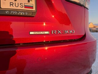 2020 Lexus RX 300 IV Рестайлинг, красный, 6500000 рублей, вид 5