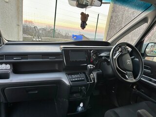 2019 Honda Stepwgn Spada V Рестайлинг, белый, 2400000 рублей, вид 4