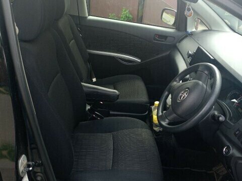 2011 Toyota ISis I Рестайлинг, чёрный, 1500000 рублей - вид 6