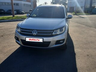 2016 Volkswagen Tiguan I Рестайлинг, серебристый, 1720000 рублей, вид 3