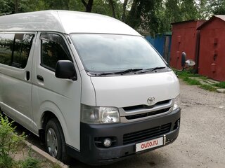 2010 Toyota HiAce H200, белый, 2200000 рублей, вид 2