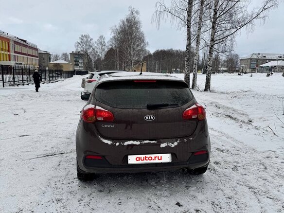 2013 Kia Ceed II, коричневый, 1300000 рублей - вид 3