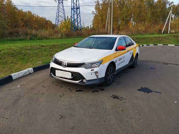 2017 Toyota Camry VII (XV50) Рестайлинг 2, коричневый - вид 1
