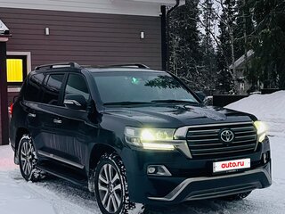 2016 Toyota Land Cruiser 200 Series Рестайлинг 2, чёрный, 5500000 рублей, вид 3