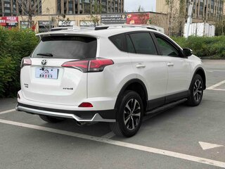 2019 Toyota RAV4 IV (XA40) Рестайлинг, белый, 2250000 рублей, вид 4