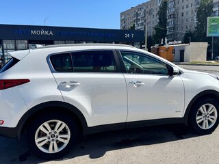 2016 Kia Sportage IV, белый, 2100000 рублей, вид 4