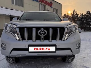 2014 Toyota Land Cruiser Prado 150 Series Рестайлинг 1, серебристый, 3800000 рублей, вид 2