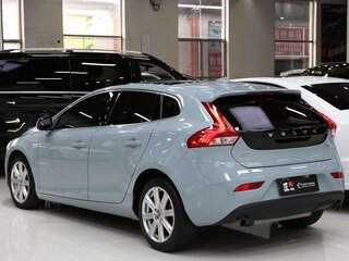 2019 Volvo V40 II Рестайлинг, зелёный, 1180000 рублей, вид 3