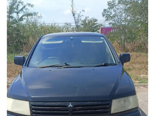 2000 Mitsubishi Chariot Grandis III, чёрный, 300000 рублей, вид 2