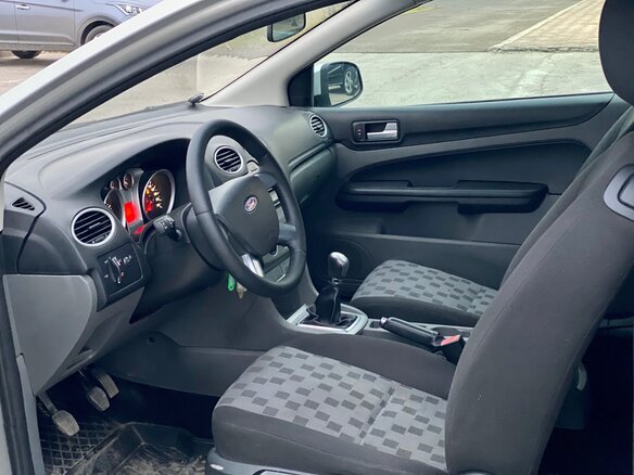 2009 Ford Focus II Рестайлинг, серебристый - вид 8