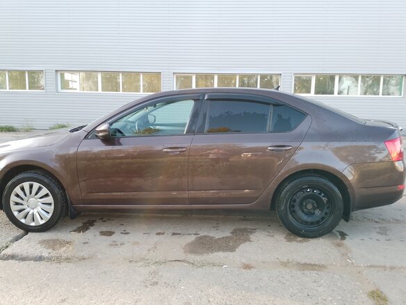 2016 Skoda Octavia III (A7), коричневый, 1500000 рублей - вид 5