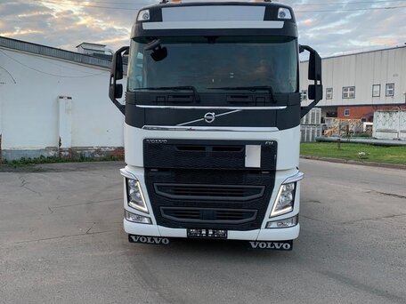 2018 Volvo FH, белый, 8900000 рублей, вид 2