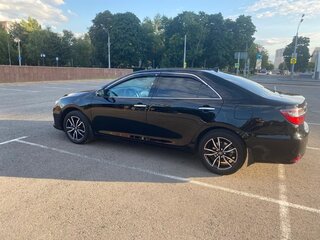 2017 Toyota Camry VII (XV50) Рестайлинг 2, чёрный, 1650000 рублей, вид 4