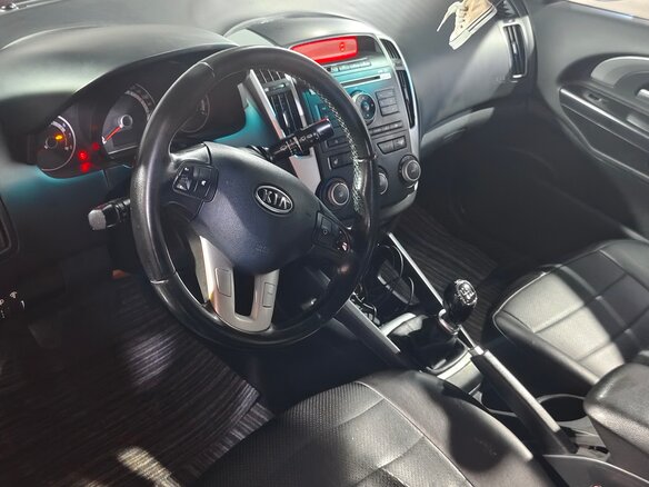 2012 Kia Ceed I Рестайлинг, чёрный, 680000 рублей - вид 6