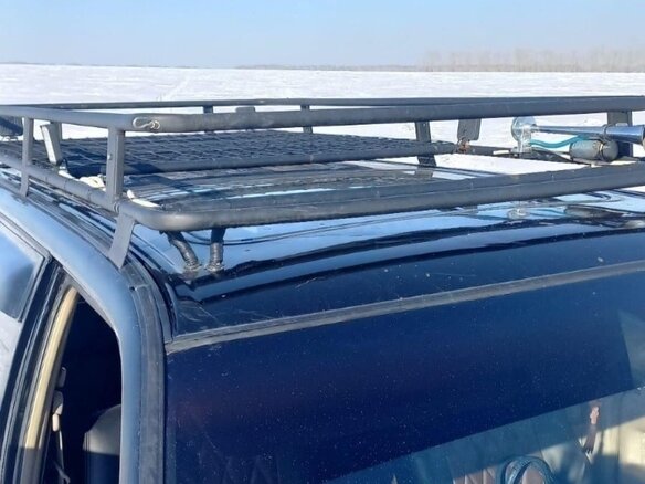 2000 Isuzu Bighorn II, чёрный, 1600000 рублей - вид 17