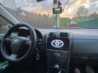 2010 Toyota Corolla X (E140, E150) Рестайлинг, серебристый, 850000 рублей, вид 5