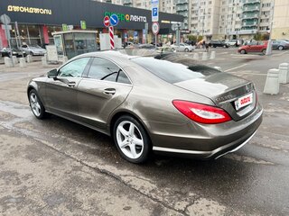 2013 Mercedes-Benz CLS 500 II (C218), серый, 2100000 рублей, вид 3