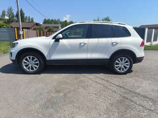2015 Volkswagen Touareg II Рестайлинг, белый, 2700000 рублей, вид 1