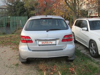 2010 Mercedes-Benz B-Класс 180 I (W245) Рестайлинг, серебристый, 1050000 рублей, вид 3