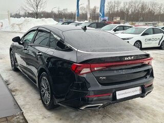 2021 Kia K5 III, чёрный, 2000000 рублей, вид 3