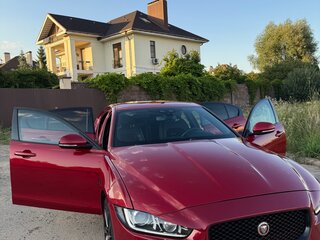 2018 Jaguar XE I, красный, 2200000 рублей, вид 3