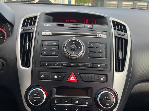 2012 Kia Ceed I Рестайлинг, чёрный, 850000 рублей - вид 9